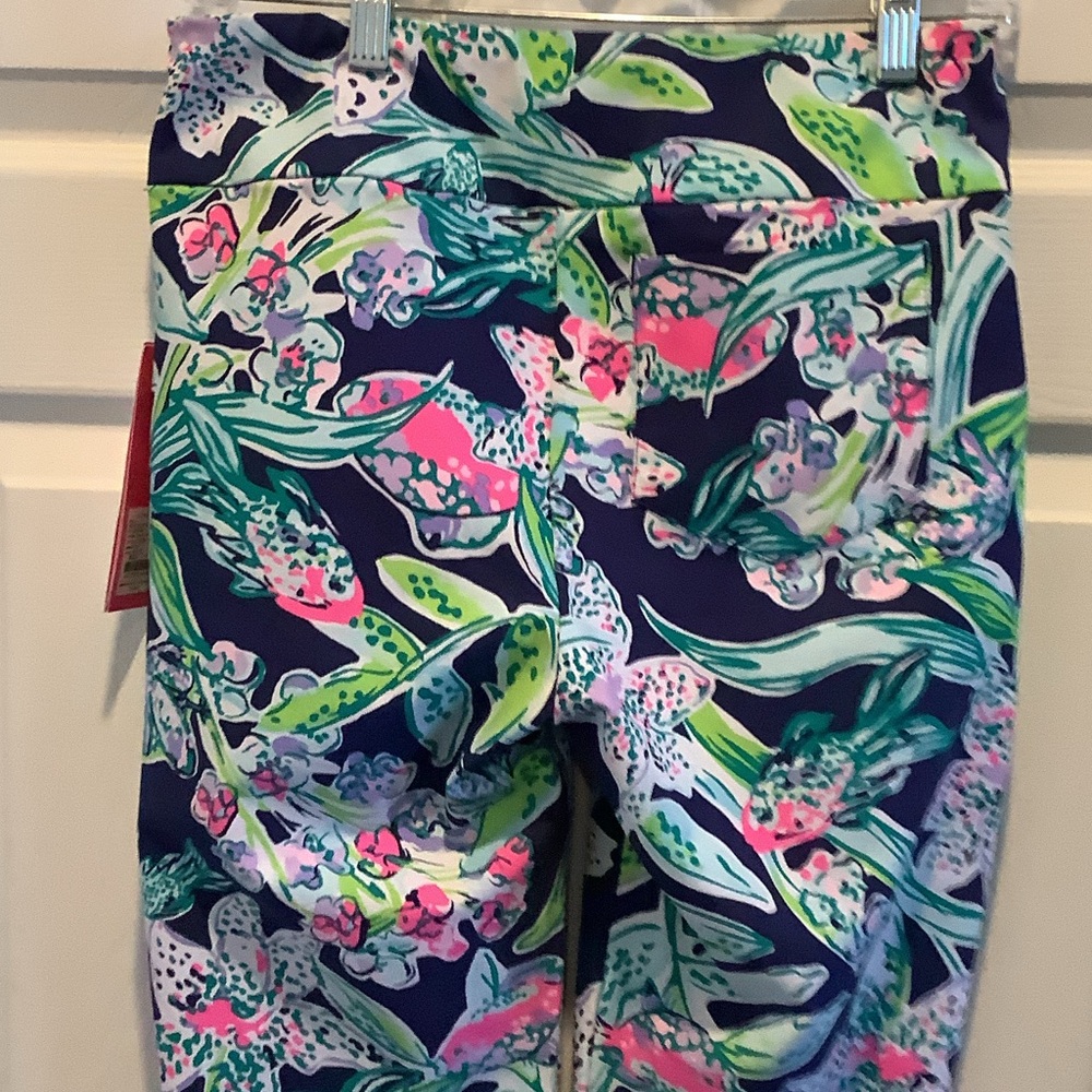 Lilly Pulitzer Navy and Pink Floral Leggings Fairway Performance, sway this way, - Picture 7 of 10